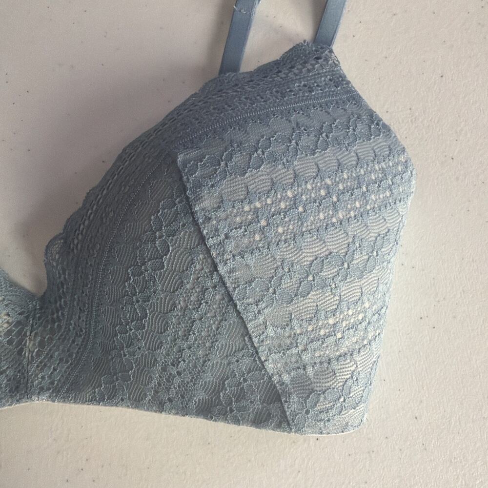 Victoria’s Secret Perfect Coverage Faded Denim Blue Lace Bra 32DD 32E wirefree - Picture 3 of 12